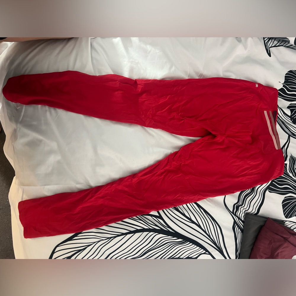 Fabletics high wasted Red Workout Leggings with back mesh card pockets